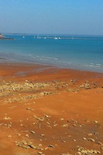 Northern Territory photos - red sand beach in Darwin