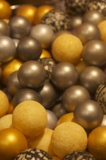 Optimized-Les halles de Lyon - chocolate balls