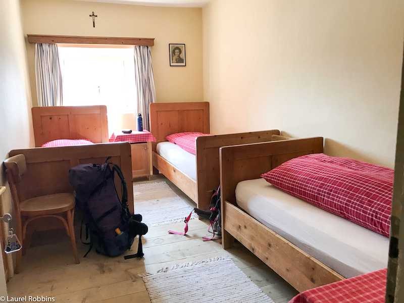 Dolomites hiking rifugio accommodation-1