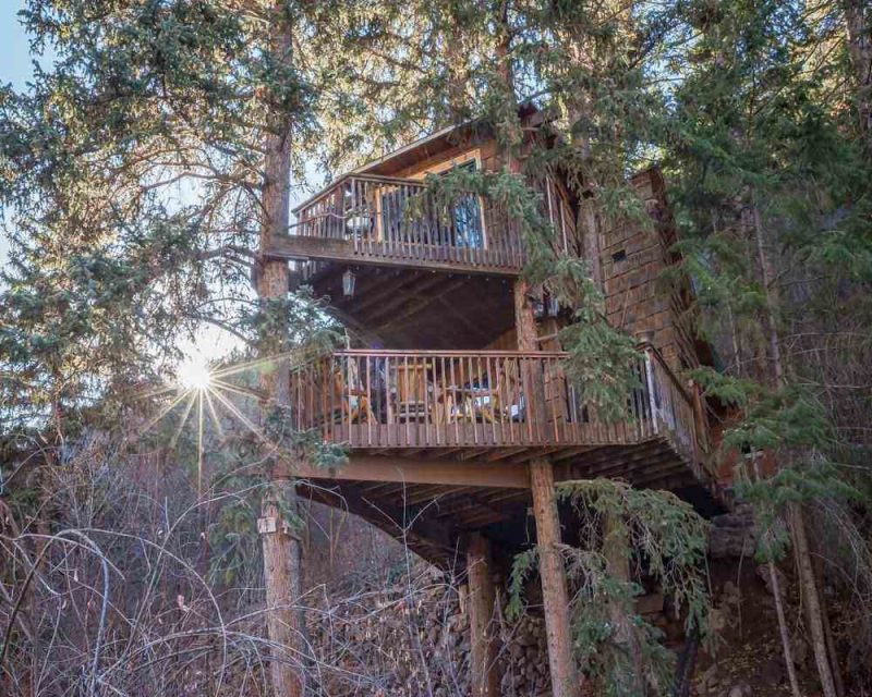 27 Amazing VRBO and Airbnb Treehouse Rentals in the U.S