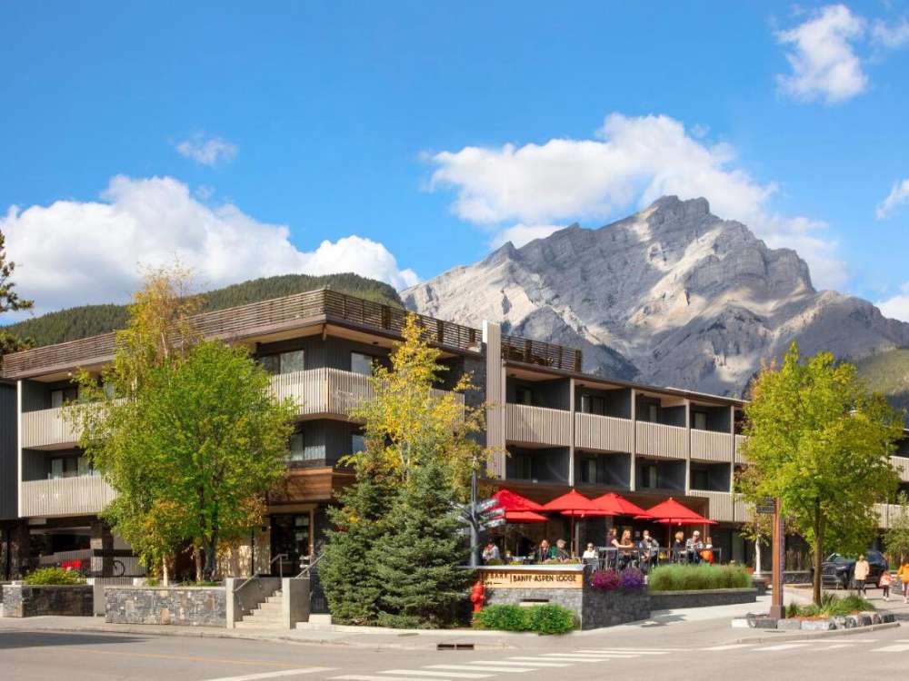 Banff Aspen Lodge, one of the best cheapest hotels in Banff