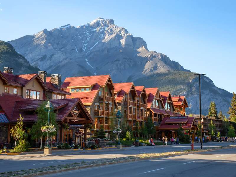 cheap hotels in banff perfect for adventurers