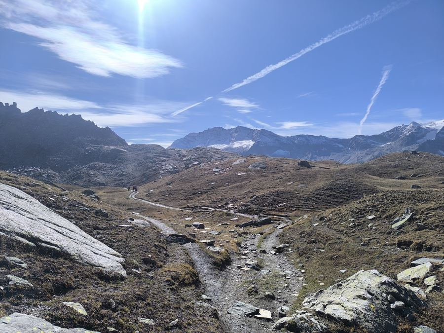 The hiking trail running through the broad valley below the Plan del Nivolet in Gran Paradiso National Park