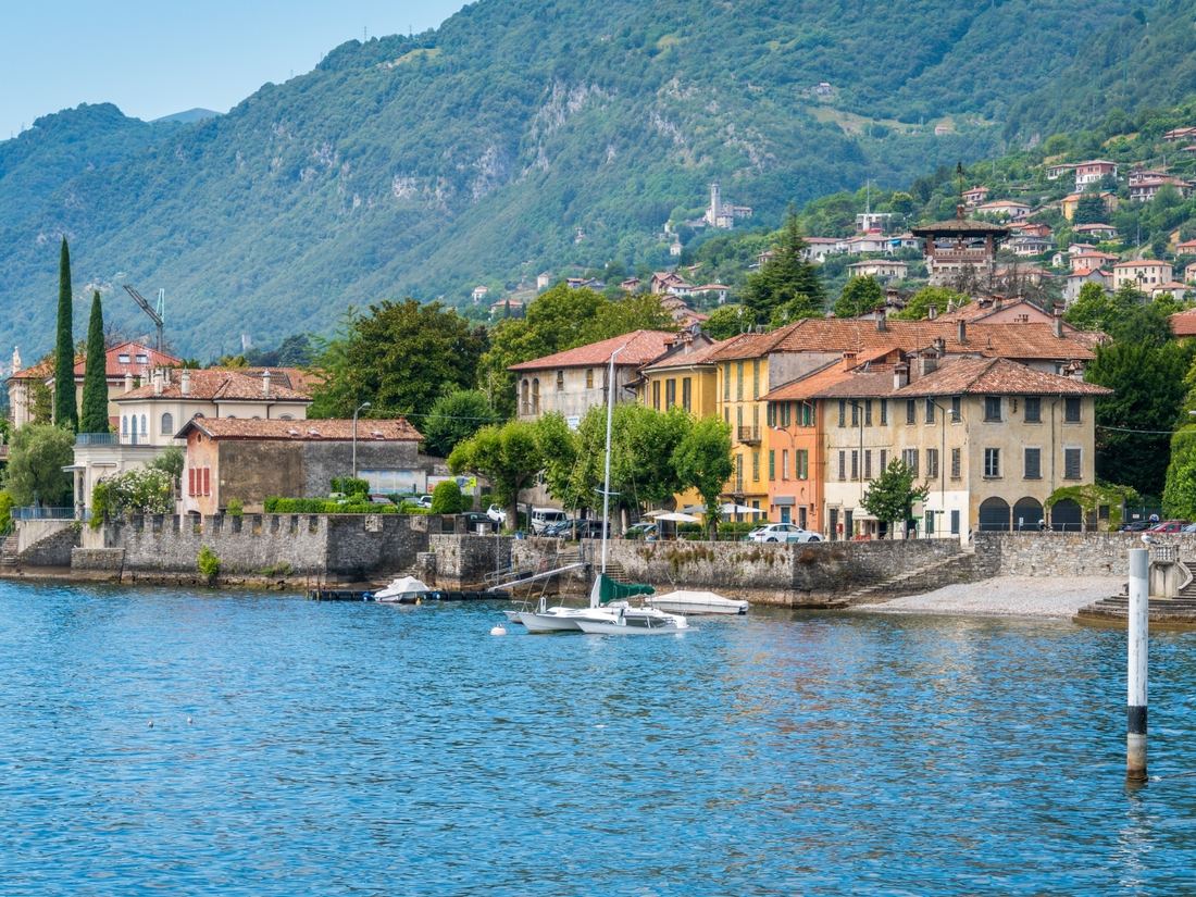 The lakefront at Tremezzo, the garden stretch of Lake Como and an easy area to stay if you are driving